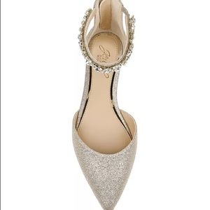 Jewel Badgley Mischka Women's Cassidy Evening Flat